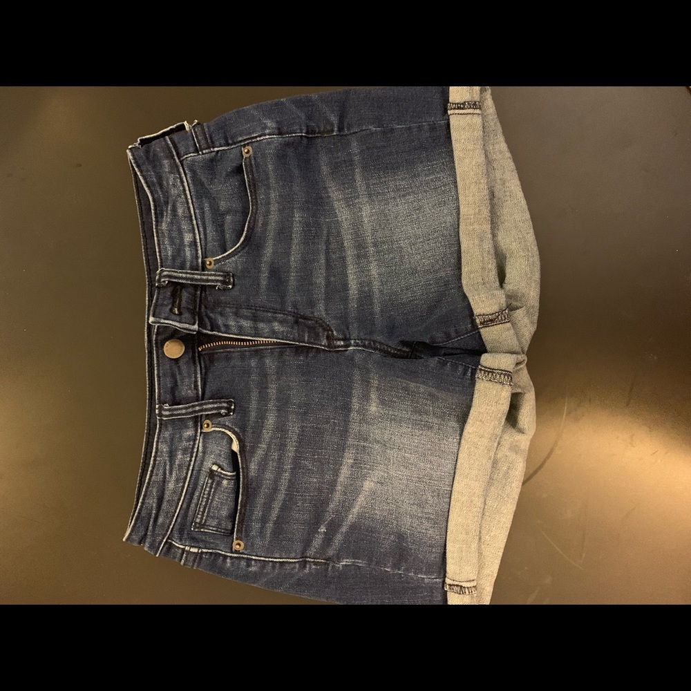 BLUE JEAN SHORTS